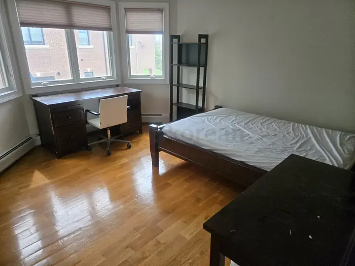 포터리반(Pottery Barn) 고급 원목 가구 세트 (Bed+Desk/Chair+Vanity Table+책장)