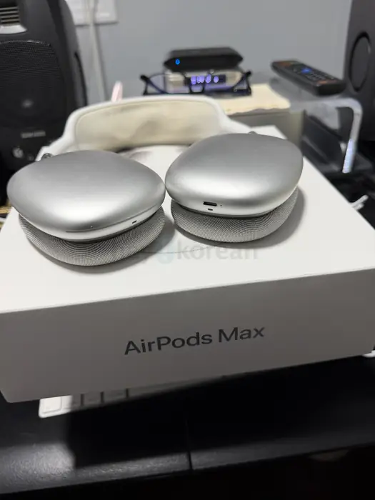 Apple AirPods Max with Smart Case 판매합니다(가격인하)