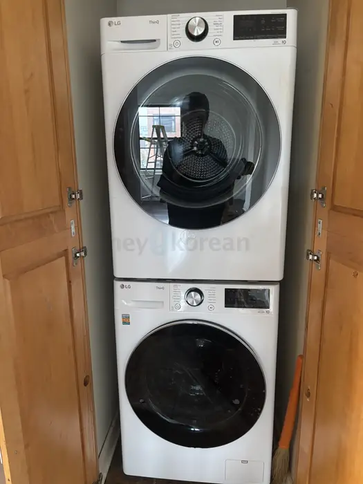 LG ThinQ 스택형 Washer & Dryer Set - 24인치, 거의 새것 (가격인하)