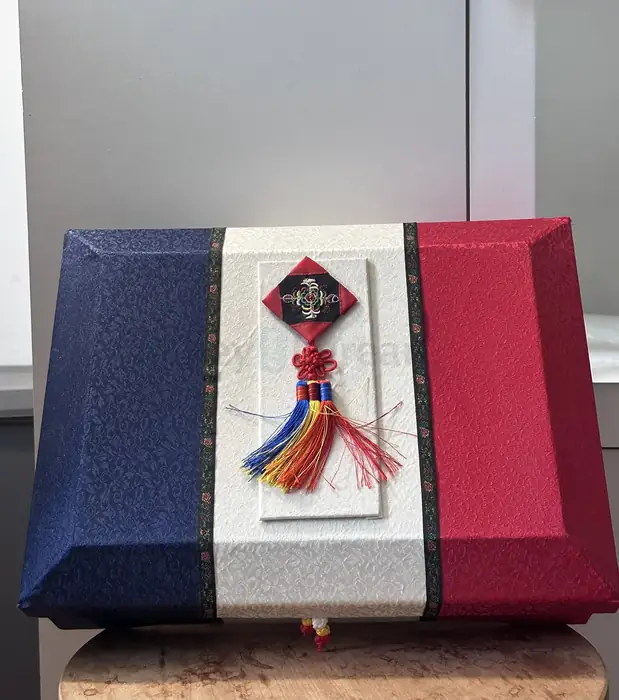 한국 전통 문양 보관함 in Queens, NY