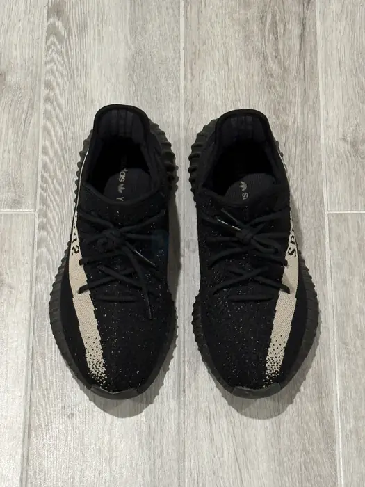 이지 부스트 350 V2 오레오 / Yeezy Boost 350 V2 Oreo (US 10) in Bergen County, NJ