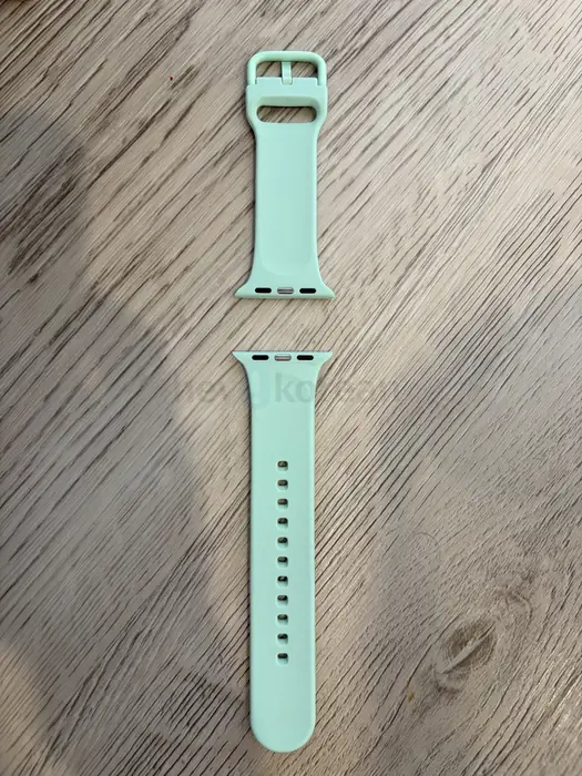Apple watch strap (mint color) in Queens, NY