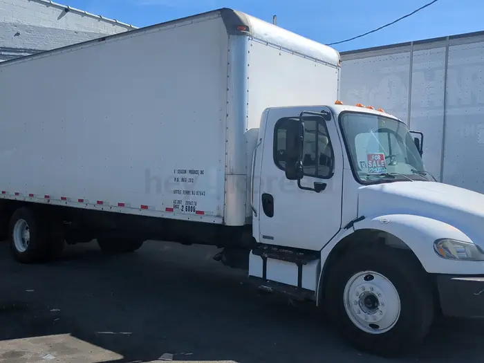 2007 Freightliner 26FT Box Truck in Bergen County, NJ
