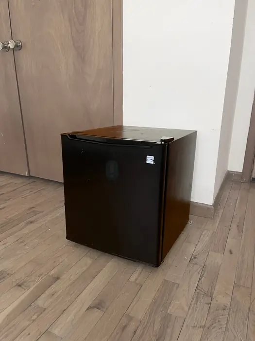 Kenmore 소형 냉장고 판매합니다 in Bergen County, NJ