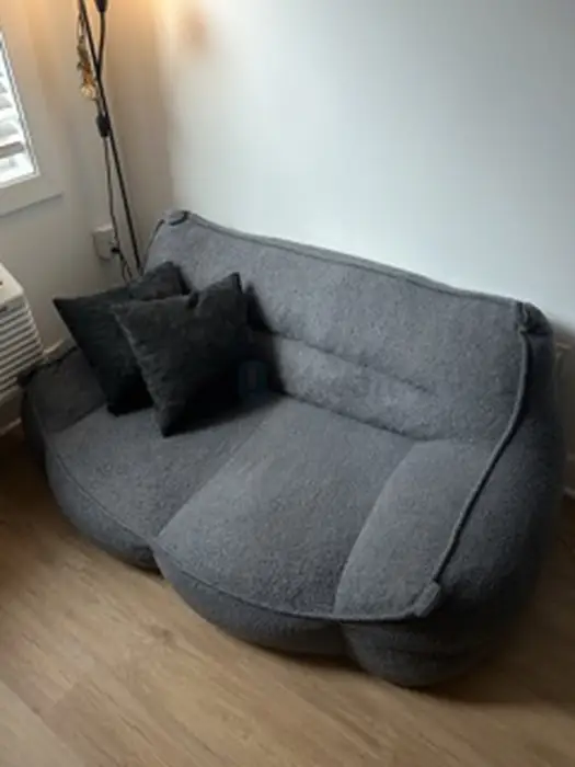 Sofa 판매합니다 (LIKE NEW) in Bergen County, NJ