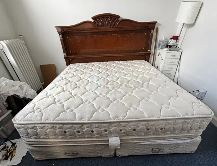 Bed(퀸), 티비 스탠드, Sofa(완료), Desk(완료), 교자상(완료) in Queens, NY