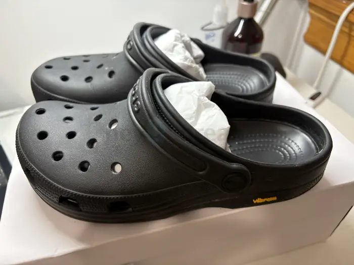 Crocs EXP clog M8, W10 size in Queens, NY