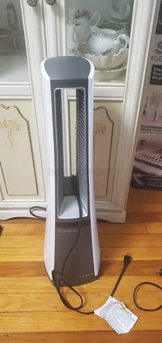 Lasko 27" Bladeless Ceramic Tower Space Heater for Sale. in Queens, NY