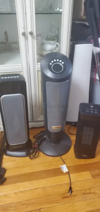 3개 Lasko Tower Heater for Sale. in Queens, NY