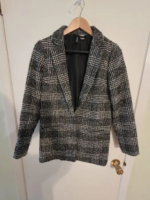 H&M Tweed Plaid Blazer - Women's Size 4 - Black & White - Excellent! in Bergen County, NJ