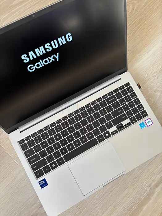 삼성 노트북 컴퓨터 Galaxy Book5, 15.6", Intel Core Ultra 7, 512GB, Silver in Bergen County, NJ