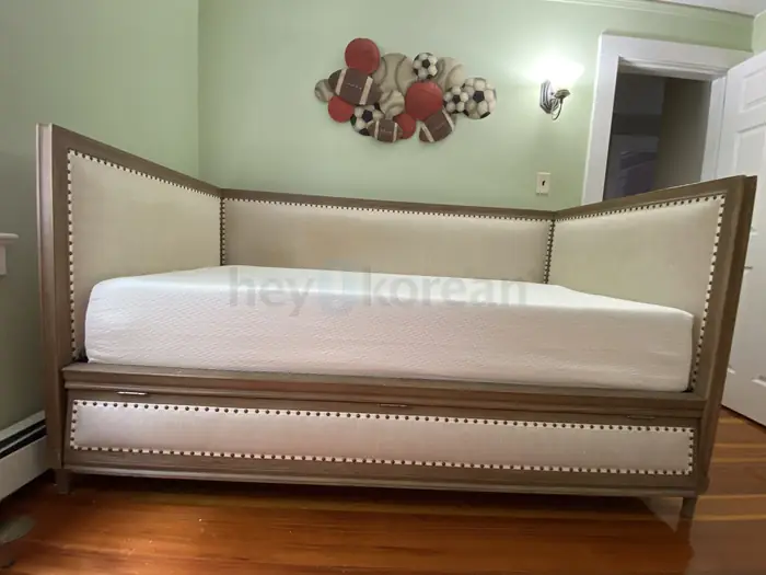 Twin trundle bed & two mattresses in Bergen County, NJ