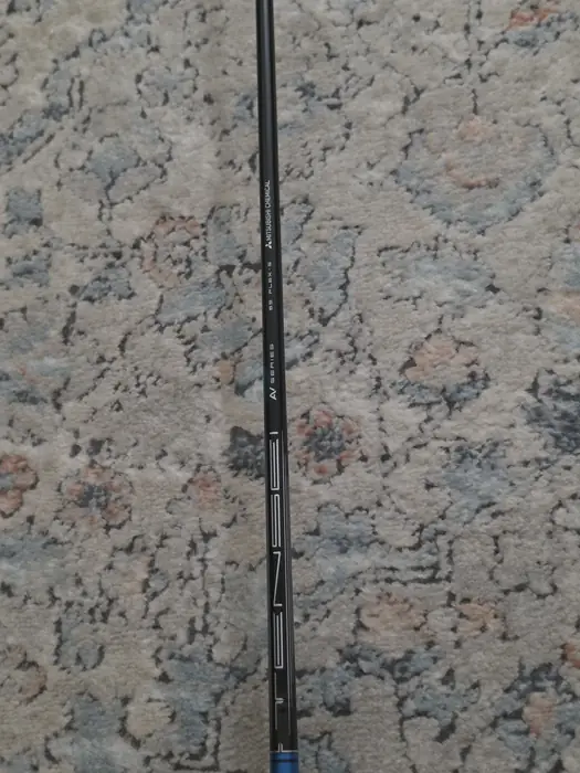 Titleist TSR2 3WOOD 15" /stiff in Queens, NY