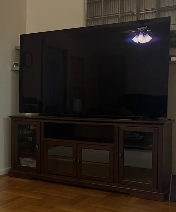 티비스탠드 무료나눔합니다 in Queens, NY