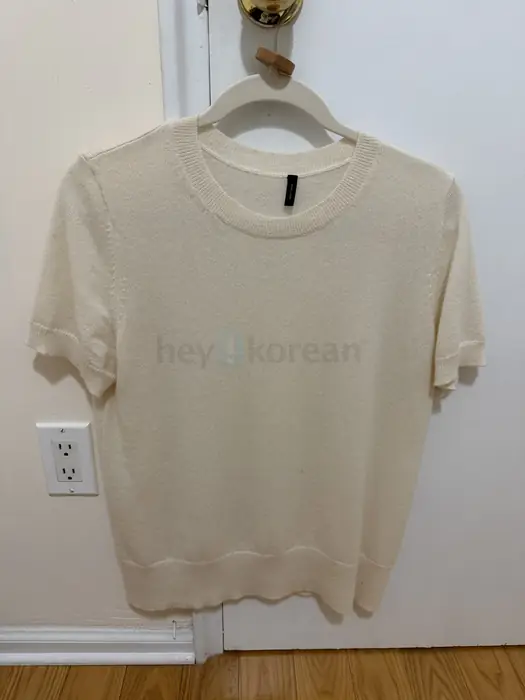 Theory 100% Cashmere Sweater in Queens, NY