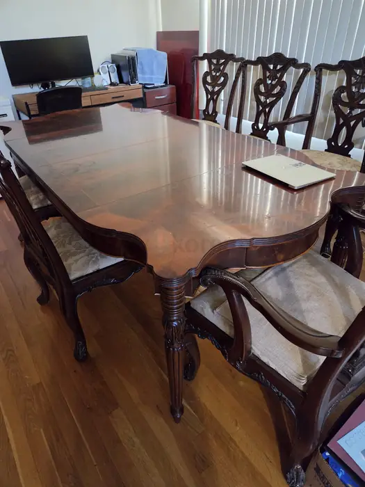 Dining Table과 Chair6개 in Bergen County, NJ