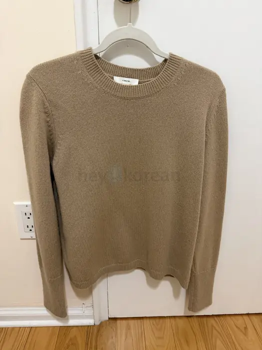 Vince Wool/Cashmere Sweater in Queens, NY