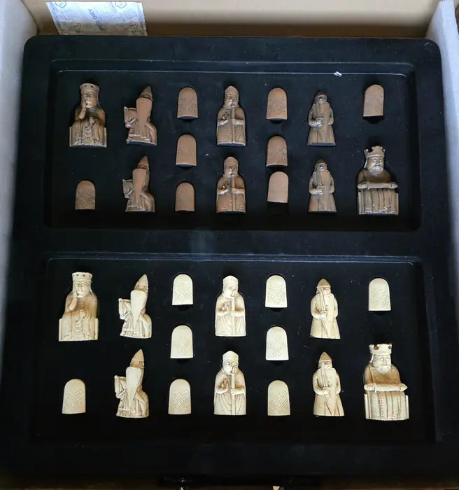 Isle of Lewis 체스 셋(Chess set)