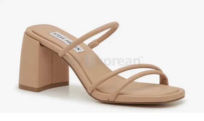 STEVEMADDEN 새상품 샌들 in Bergen County, NJ