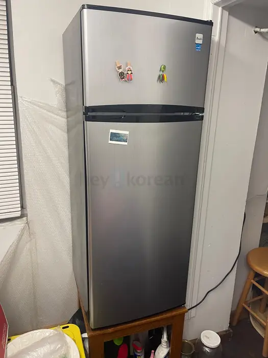 중형 냉장고 (6피트) in Queens, NY