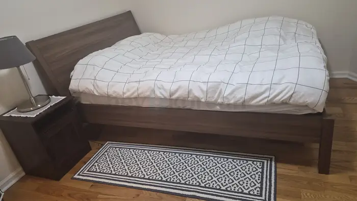 퀸사이즈 Bed와 나잇스탠드 in Bergen County, NJ