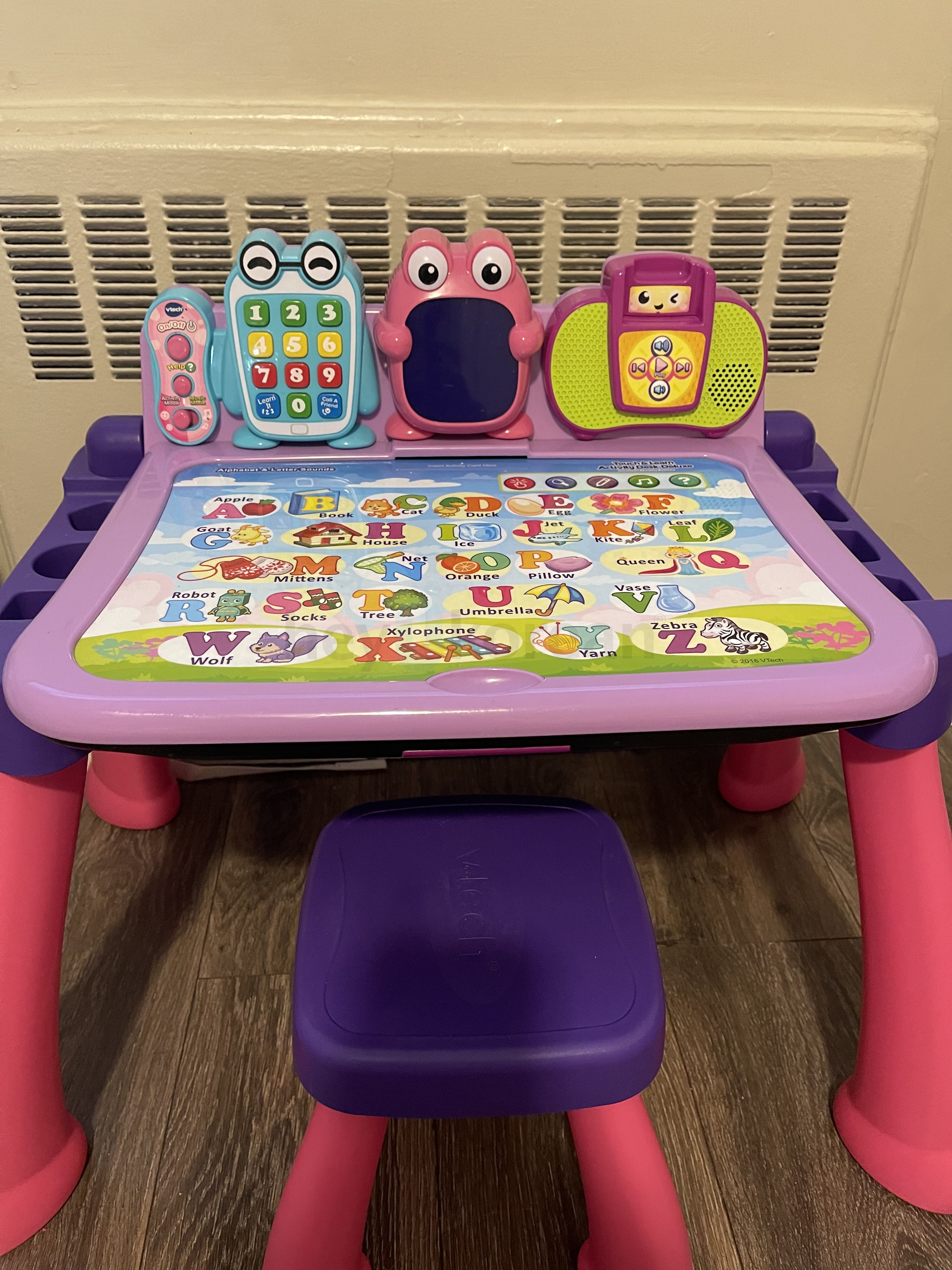 Vtech activity desk& expansion pack