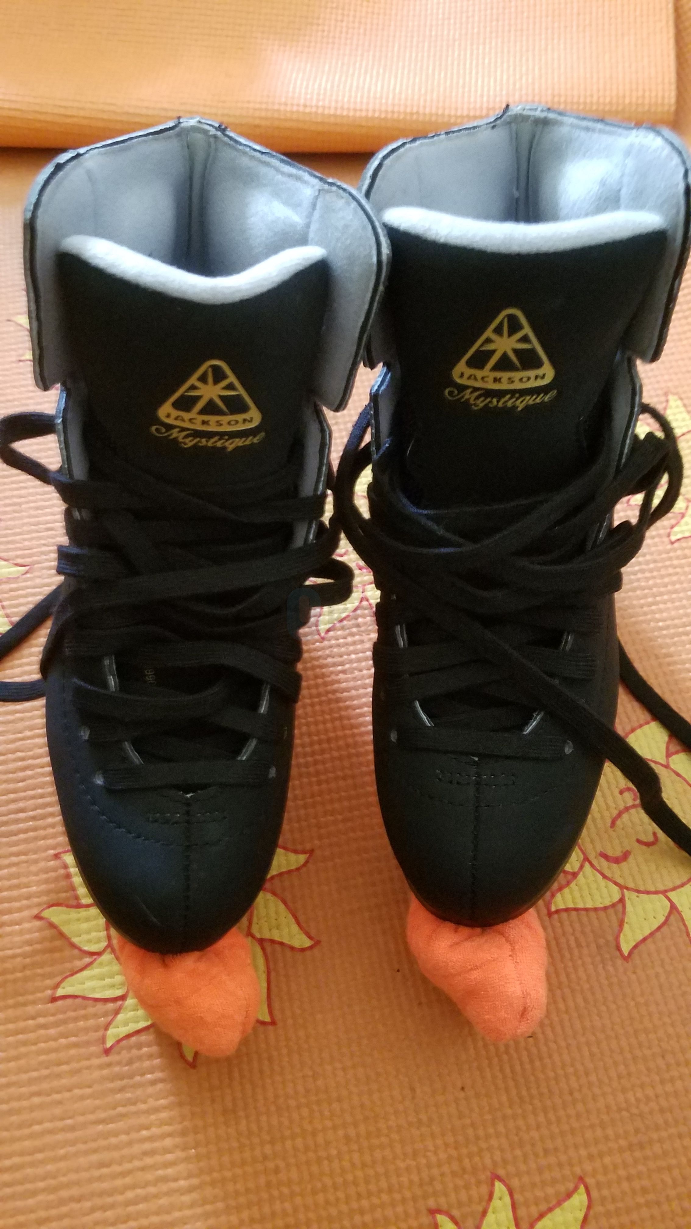 새제품)Jackson Ultima Mystique JS 1593 Skates 팝니다.
