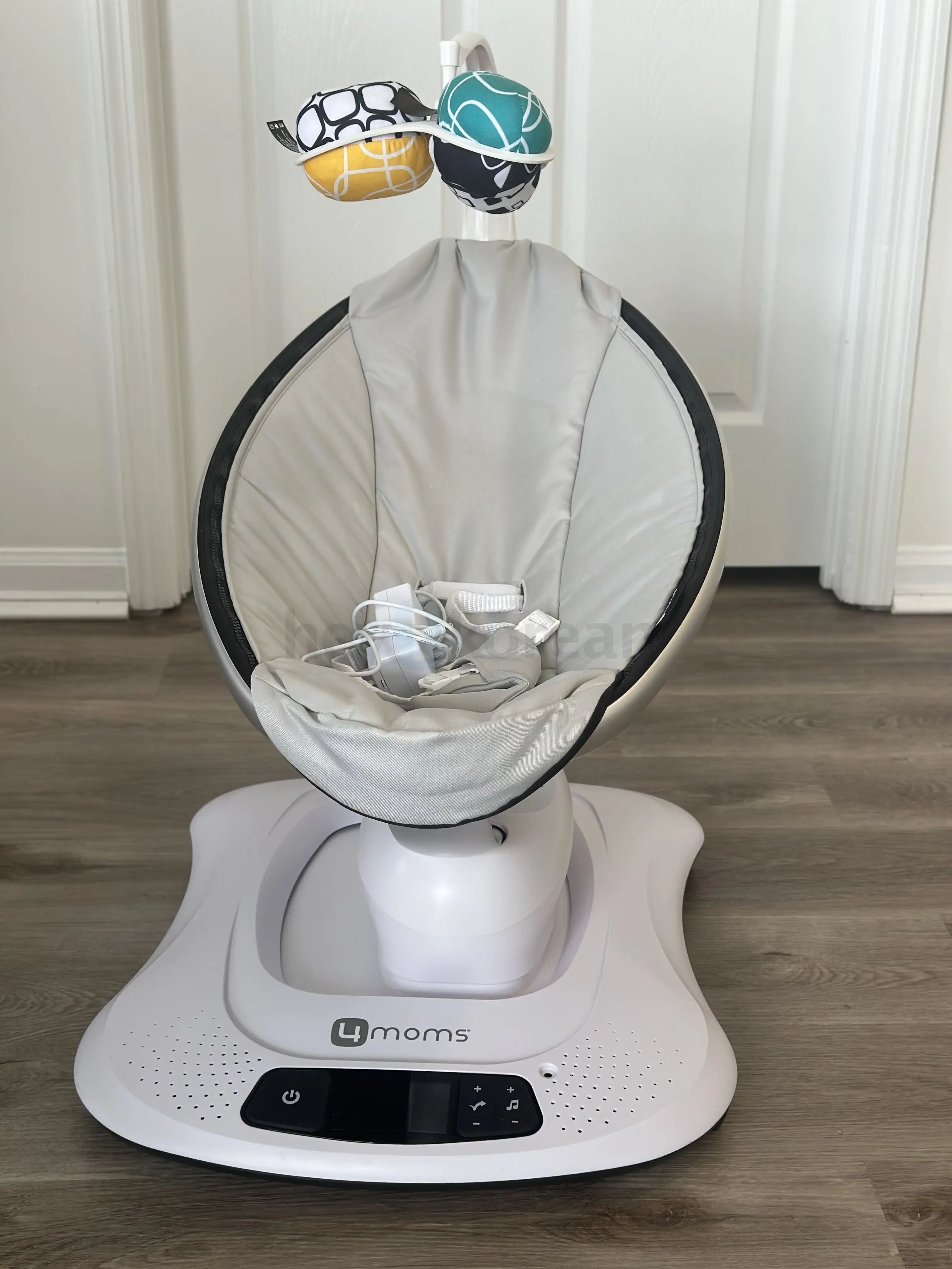 포맘스 마마루 바운서 [4moms mamaRoo Baby Swing]