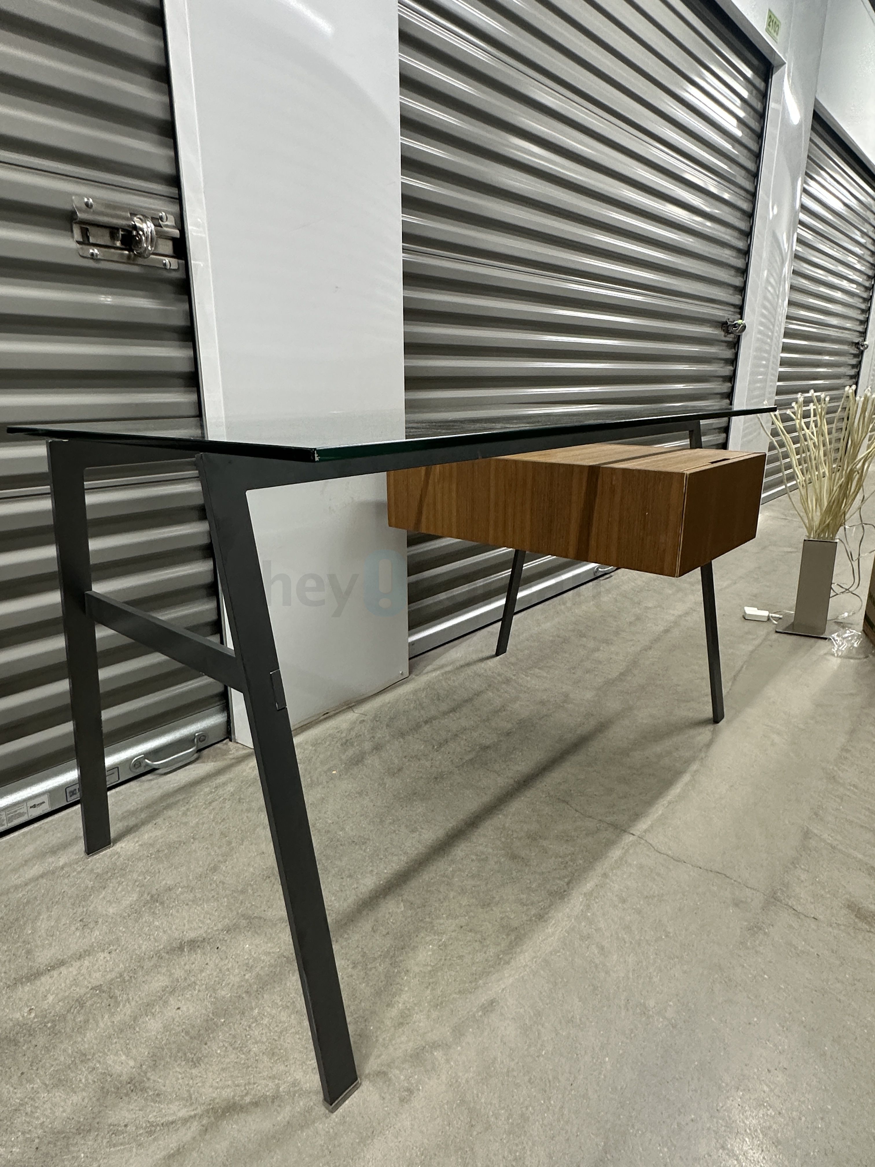 Design Within Reach desk 팝니다