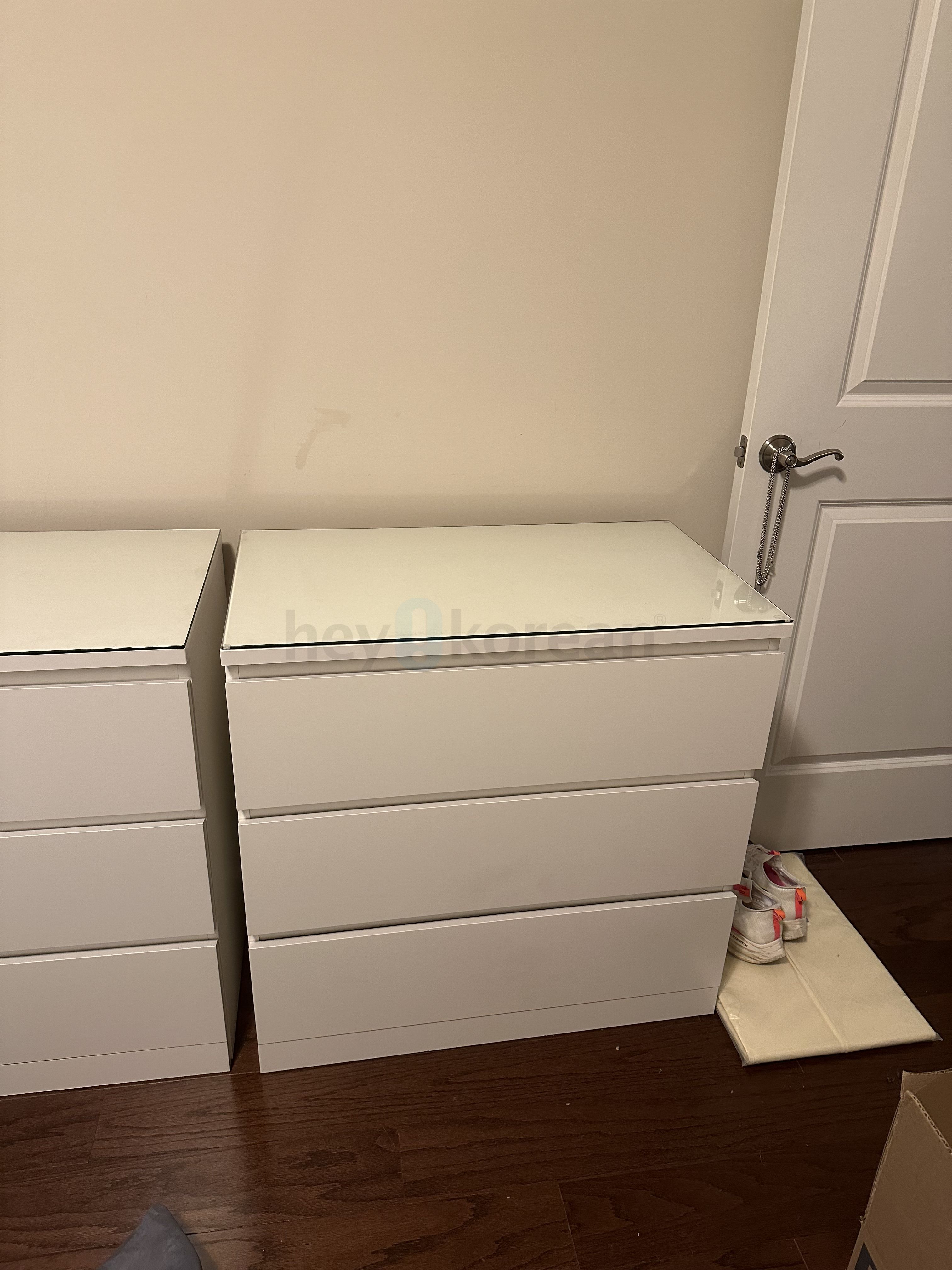 MALM 6drawer dresser and 3drawer chest, white, with glass top on both