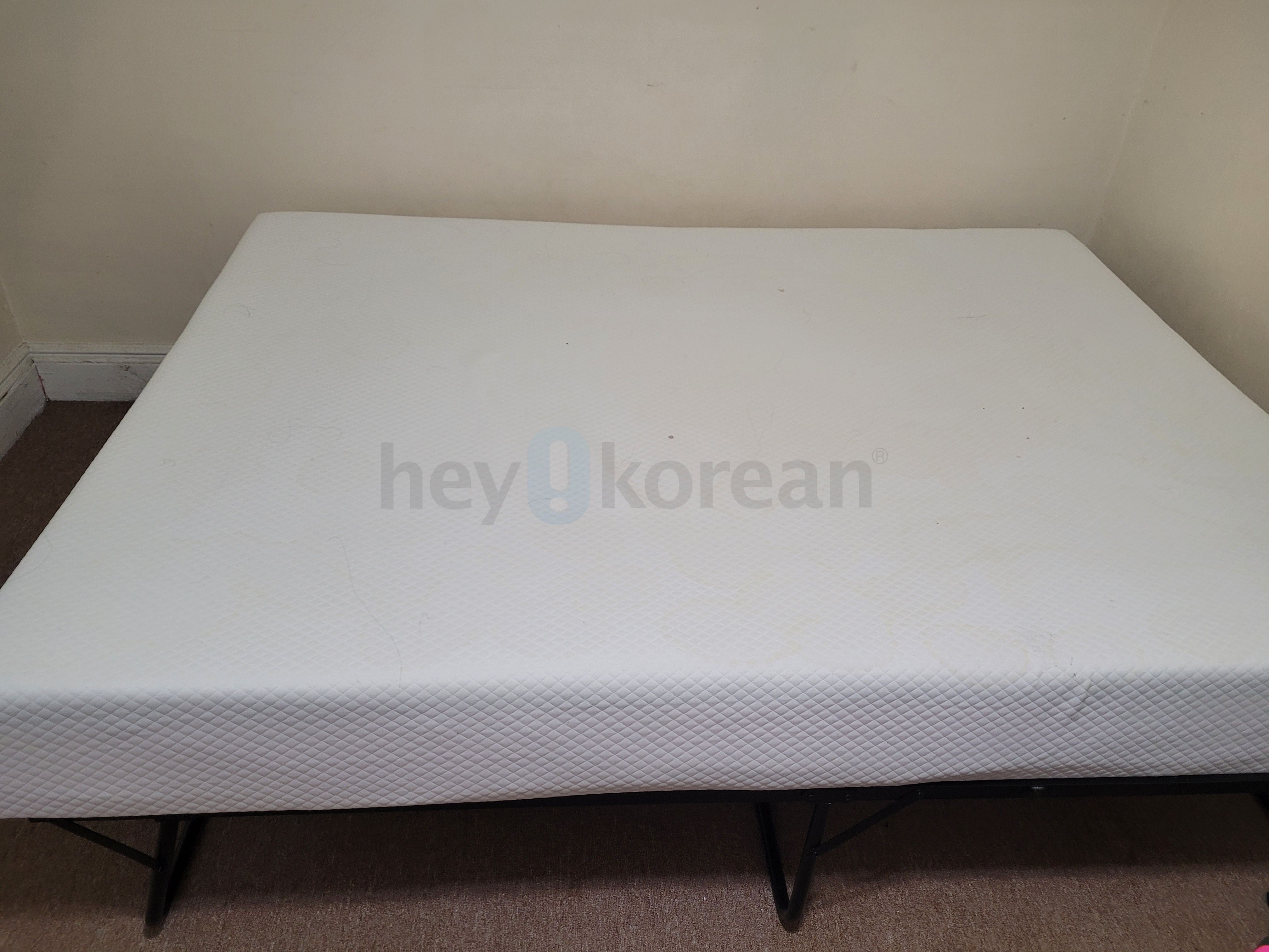 파격세일 Queen size Mattress & Frame