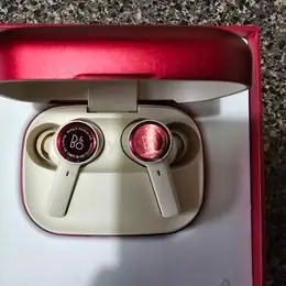 Beoplay EX - Lunar Red Limited edition