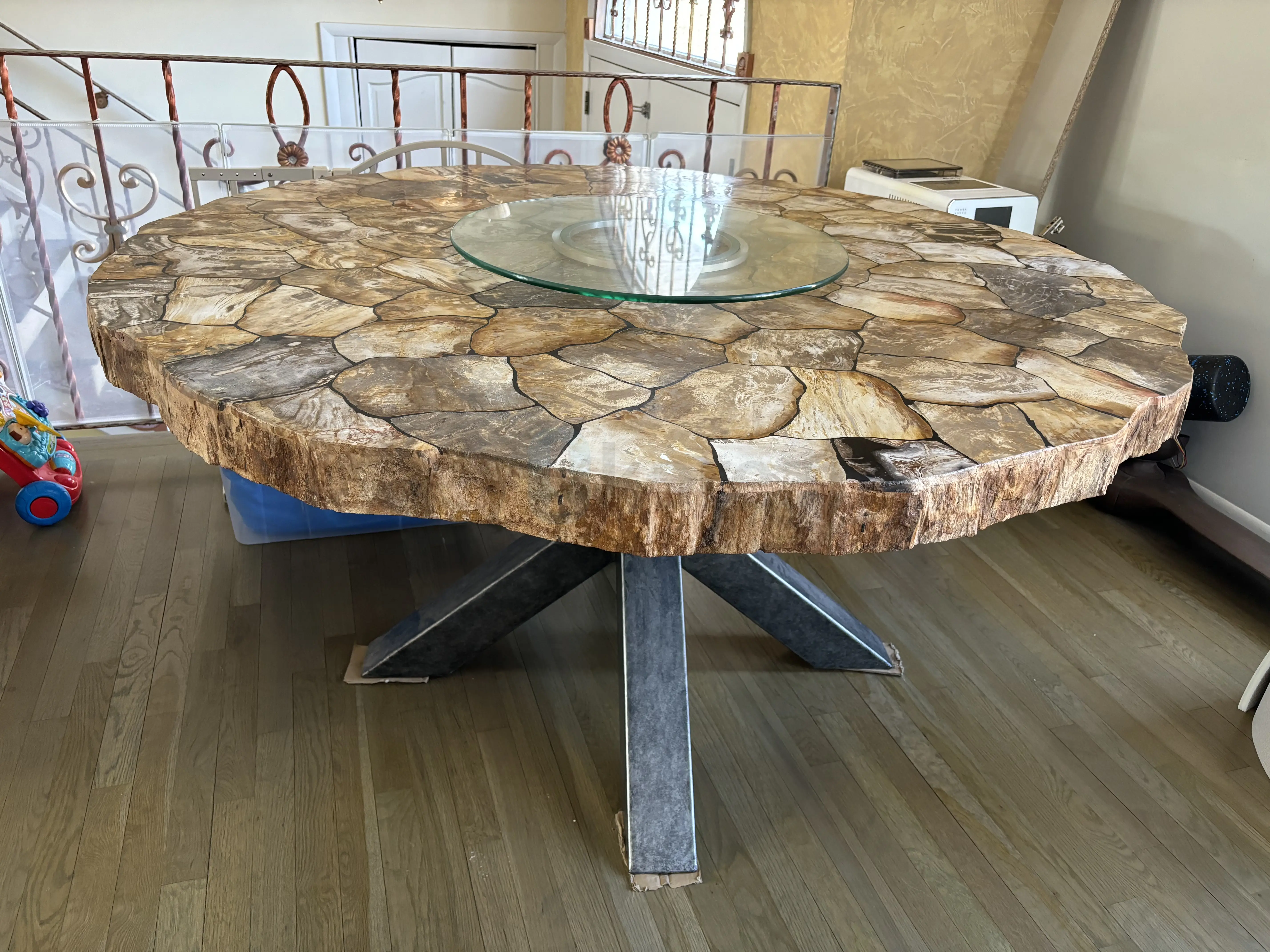 RH Arhaus Petra Round Dining Table 60”