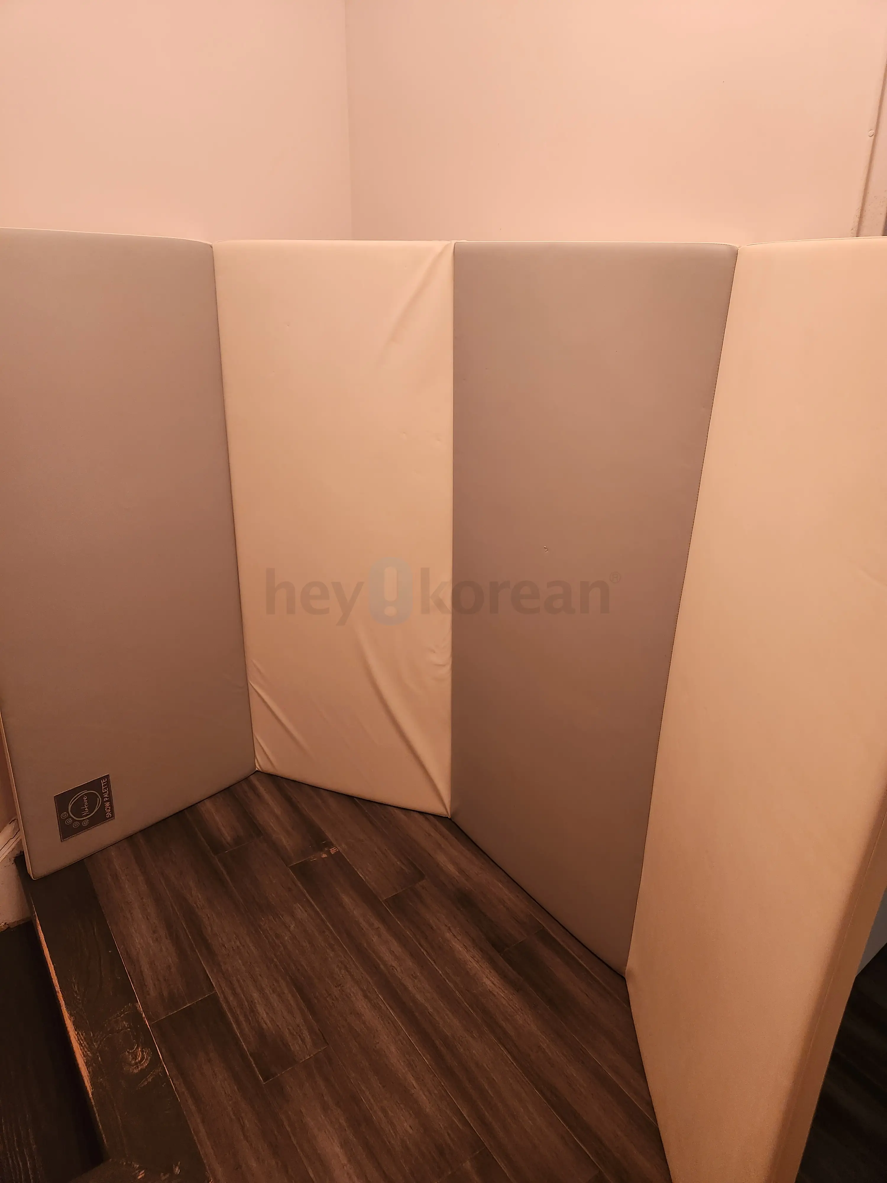 Creamhaus snow pallet play mat