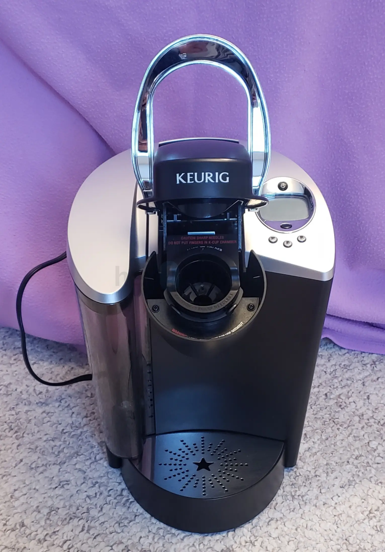 Keurig Single Cup Serve KCup Pod Coffee Maker K60 팝니다