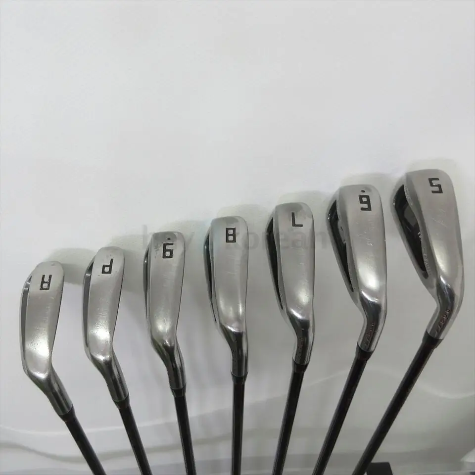 Globeride ONOFF IRON AKA 2020 7 Iron Set 5-9 P,A RH Regular NS Zelos 8