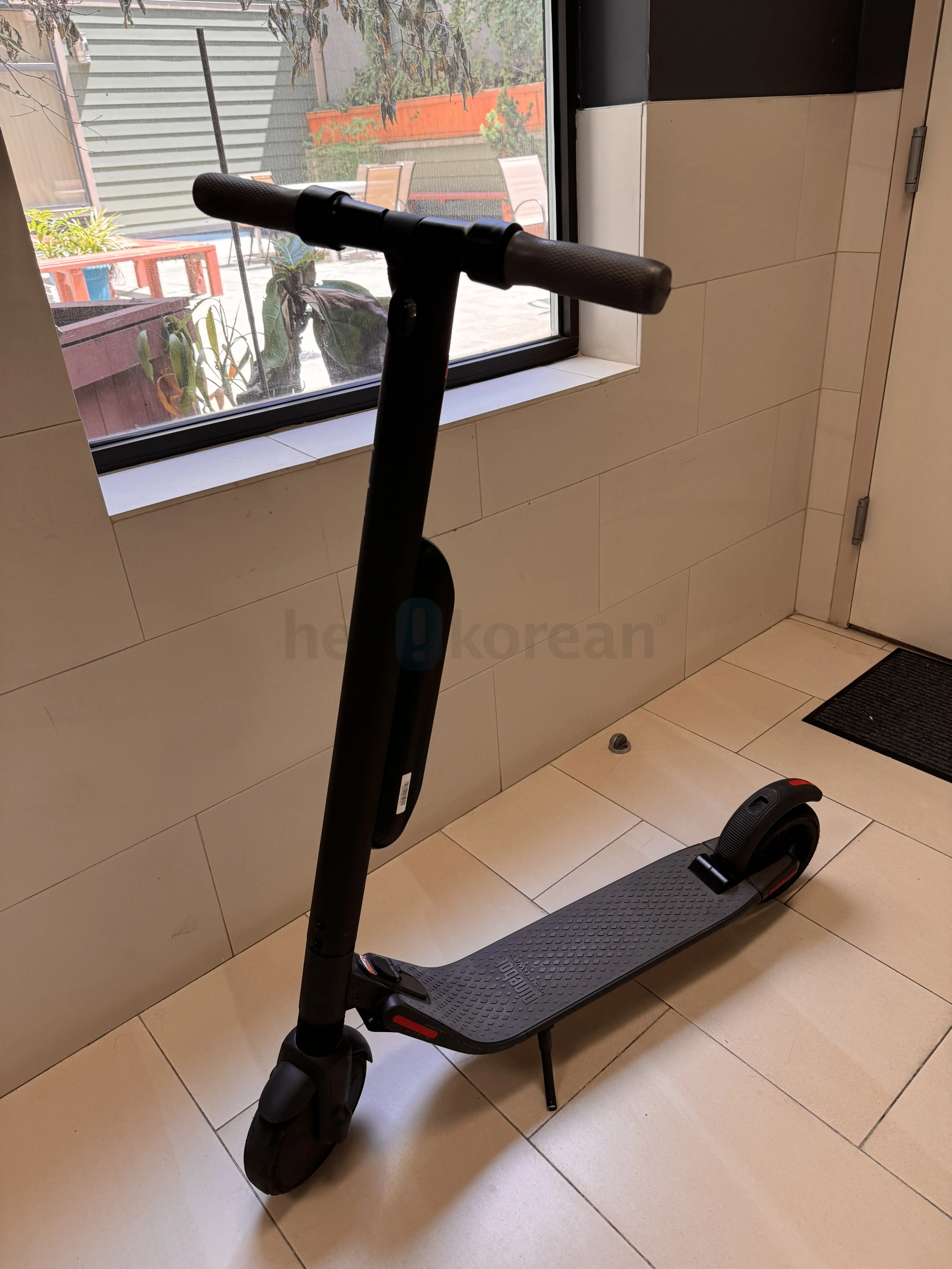 Segway Ninebot KickScooter ES2 with external battery