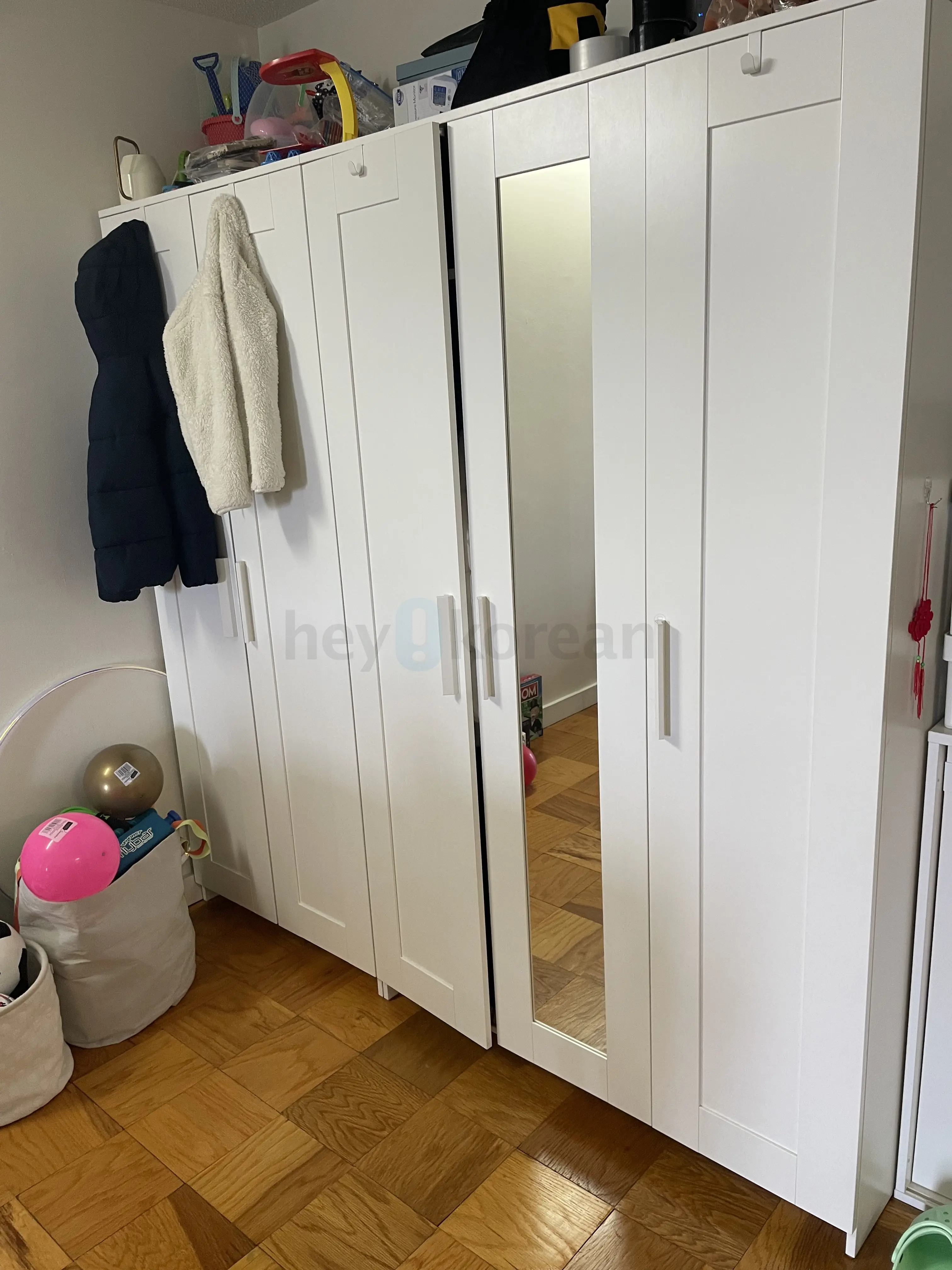 Selling used Ikea furnitures