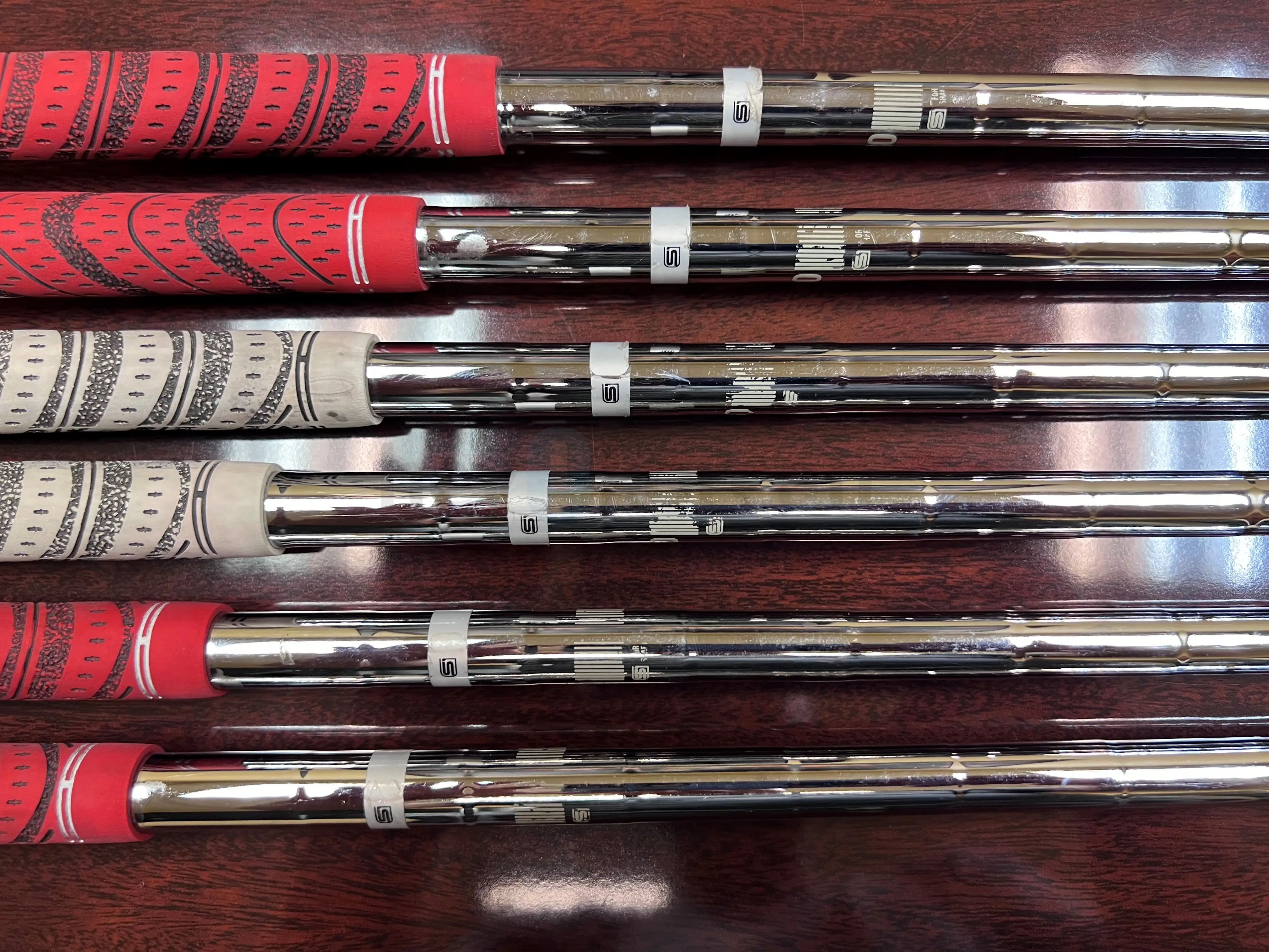 Set De Fers De Golf Maruman Majesty Royal VQ 6 Pièces - 5-9/PW, Graphite, Droitier, Occasion
