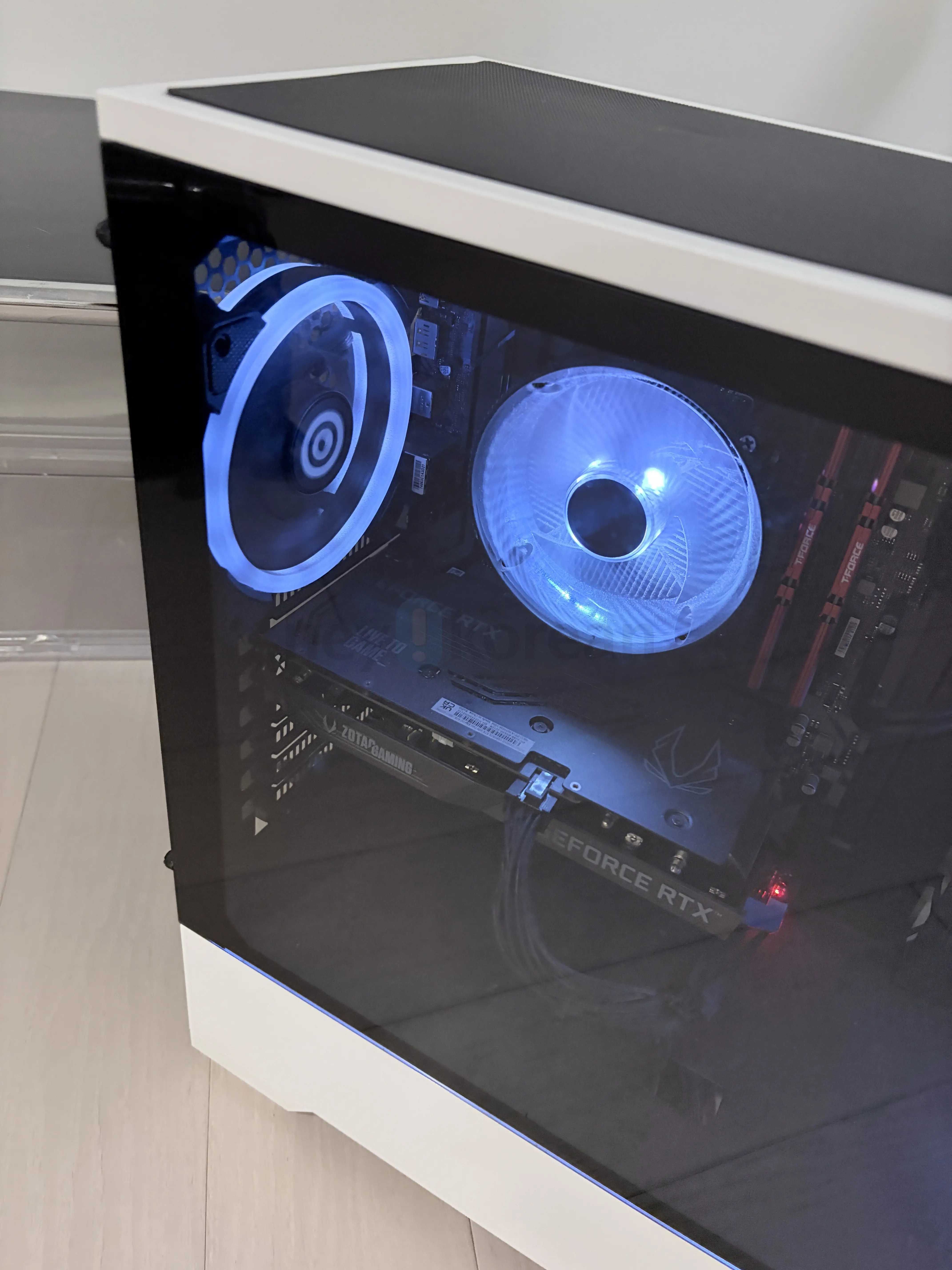 Cyberpower gaming desktop & Samsung monitor
