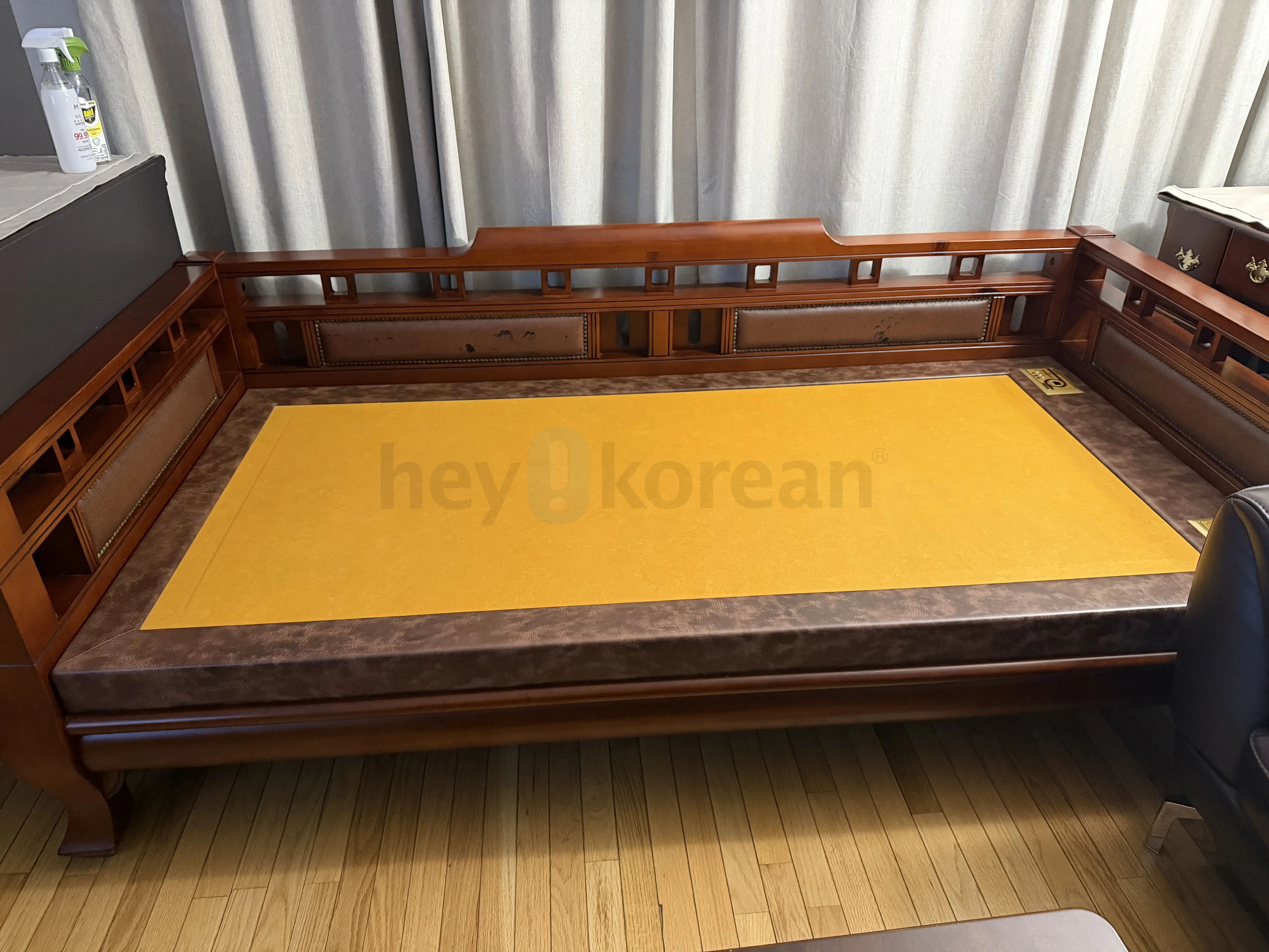 돌침대겸소파, 자전거 , 제습기, 매트리스, 잔디관리기 in Queens, NY