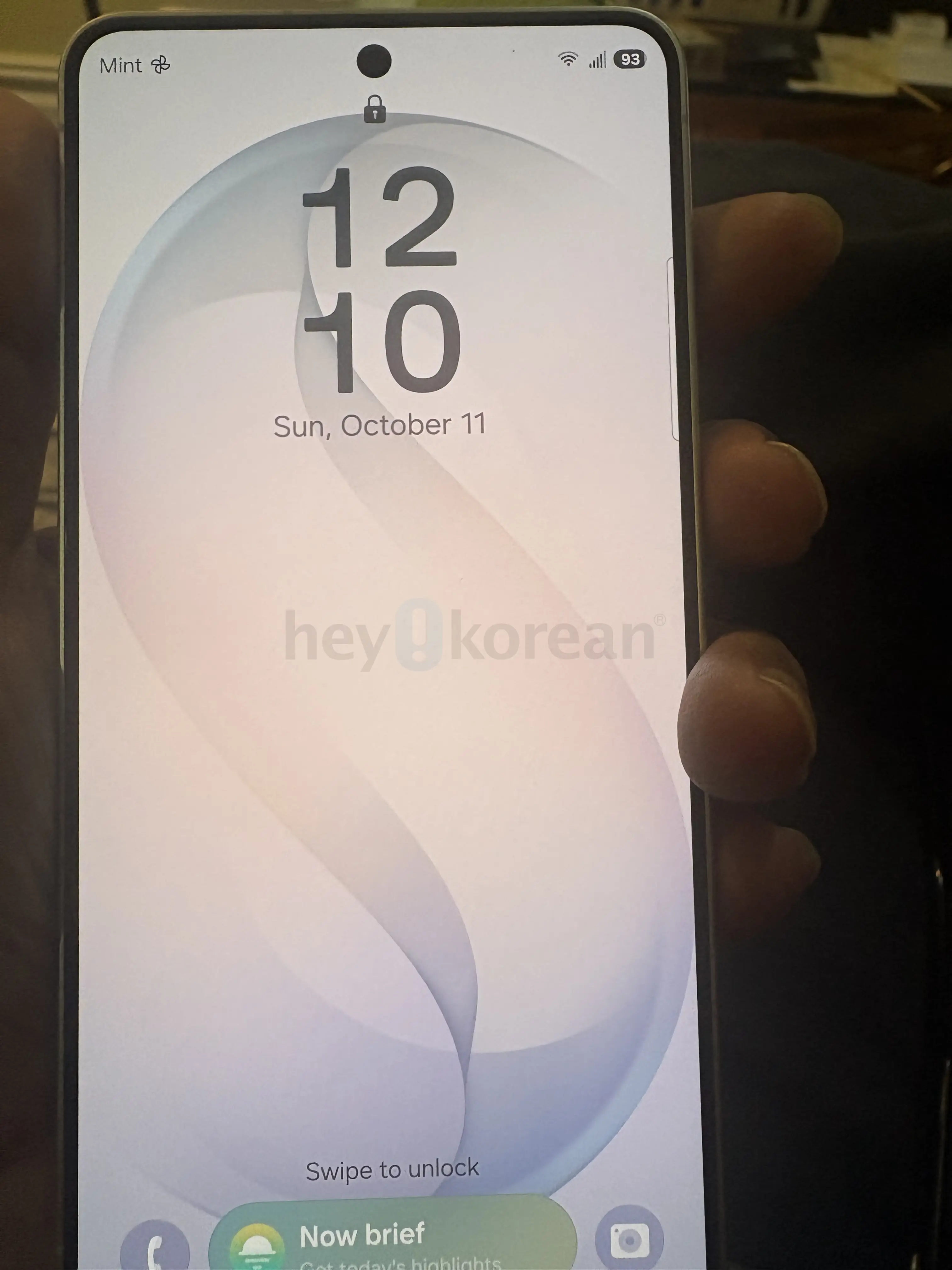Samsung S26 cell phone